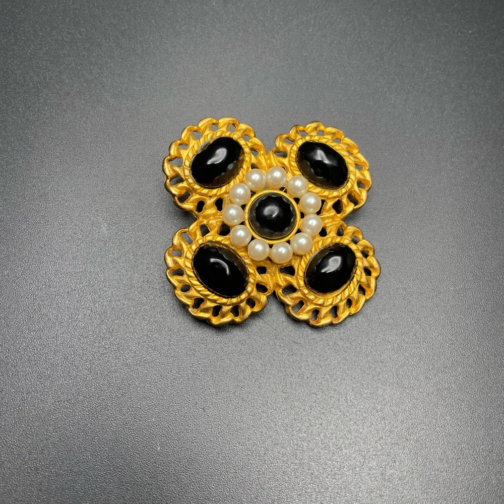 Brooches And More share show - Picture 3 of 5